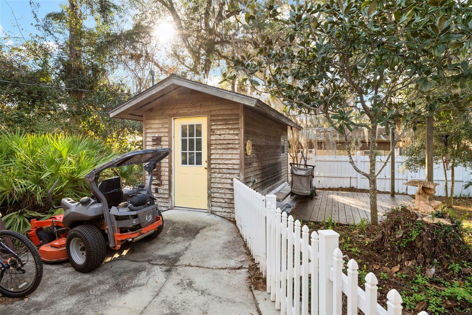 Image 9 of 63 For 16 52nd Street