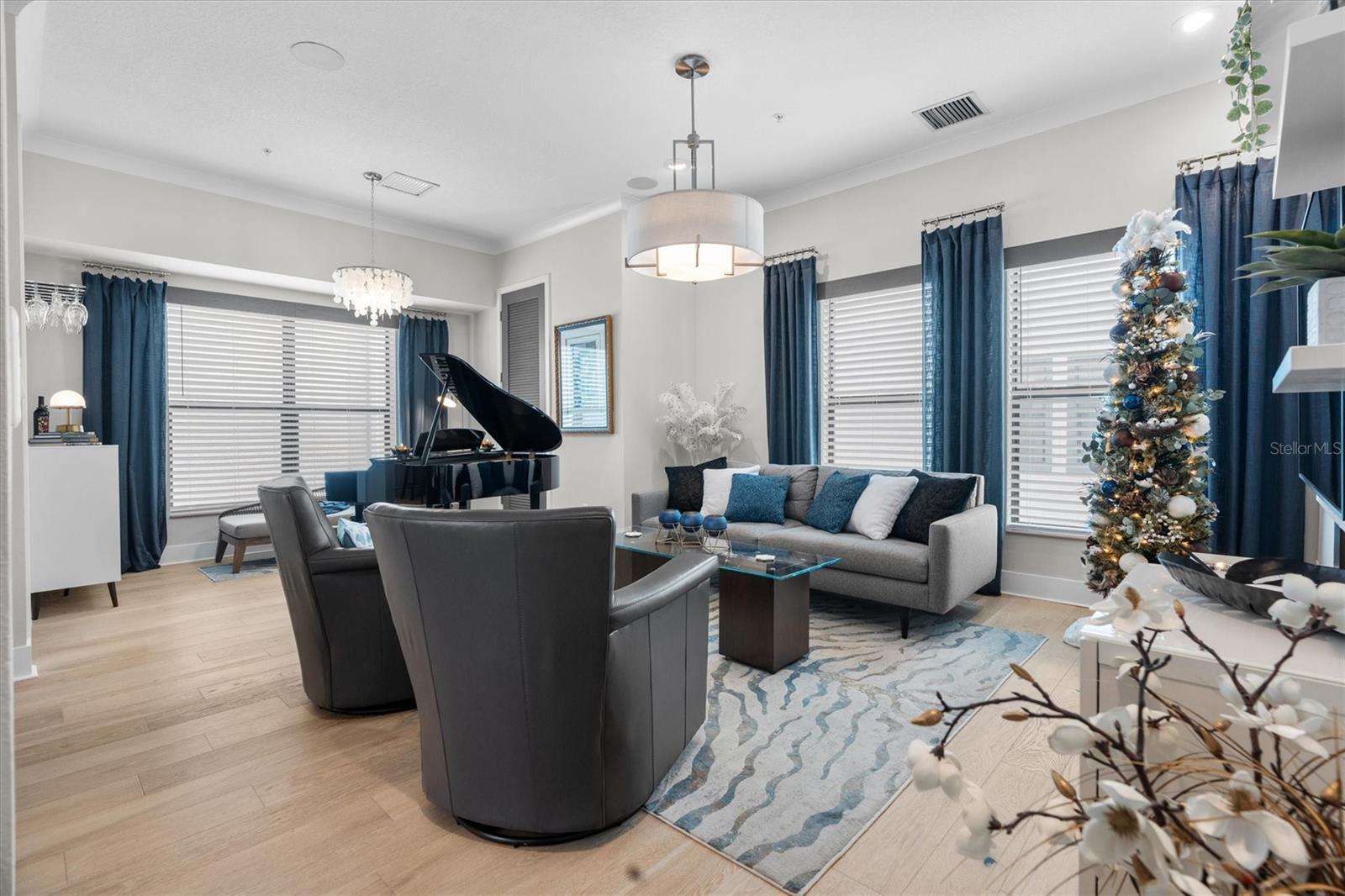 Image 13 of 54 For 946 Highland Avenue 27