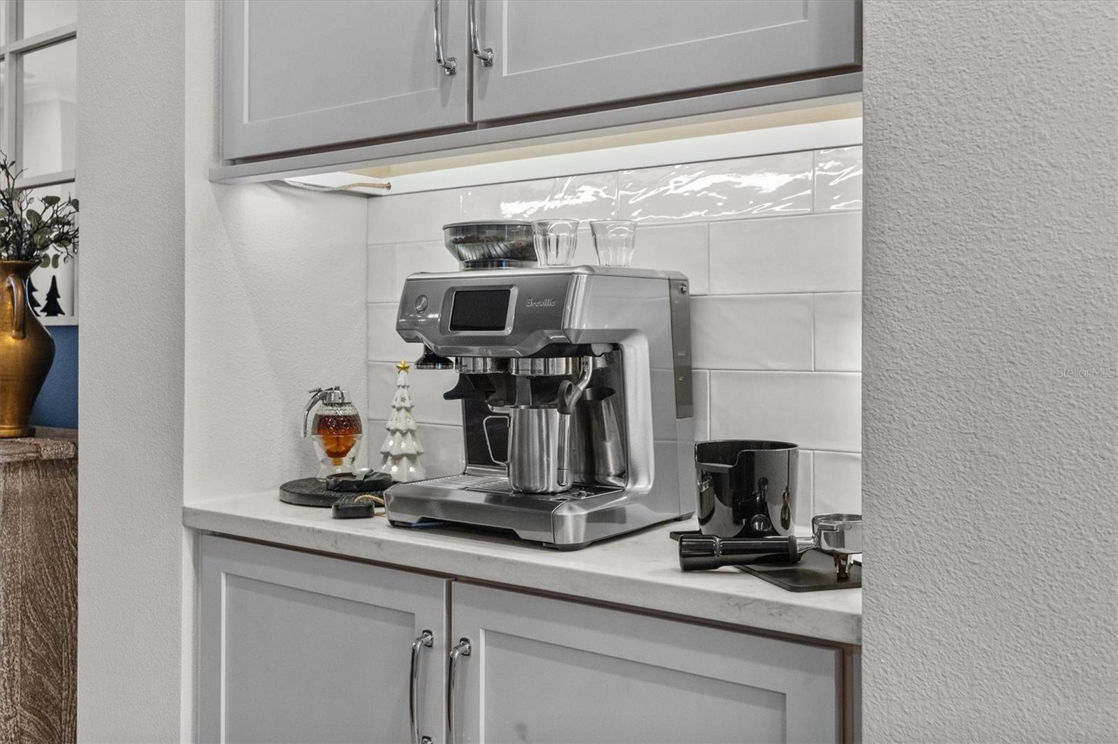 Image 19 of 54 For 946 Highland Avenue 27