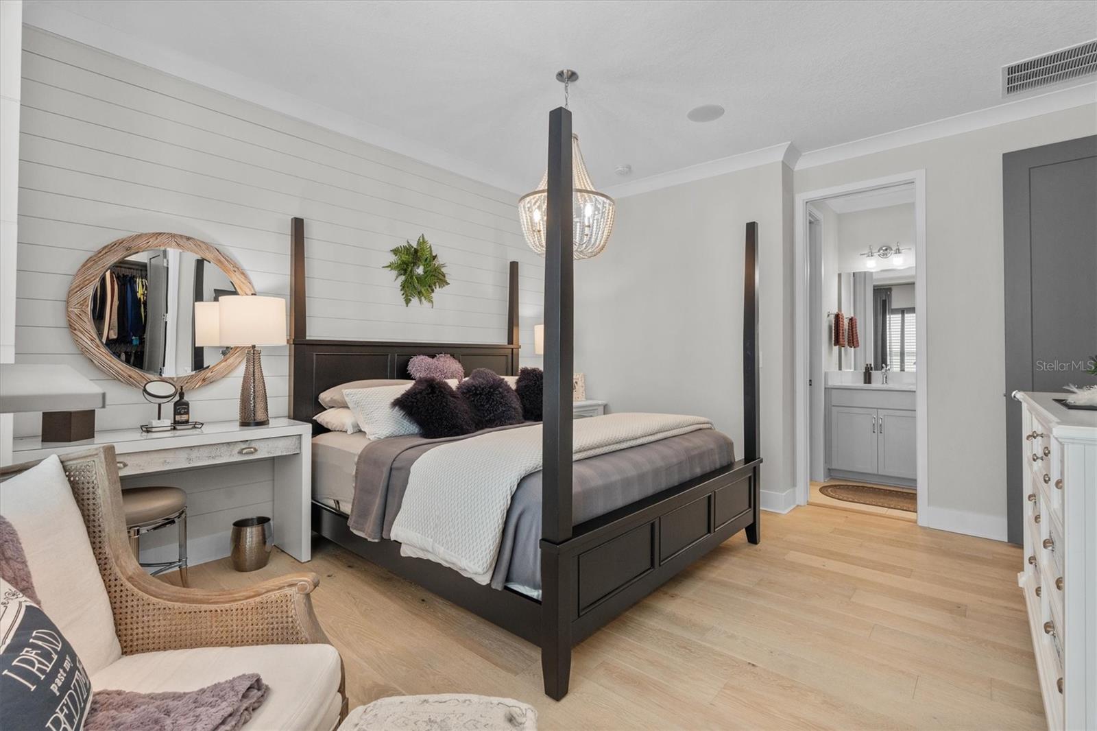 Image 39 of 54 For 946 Highland Avenue 27