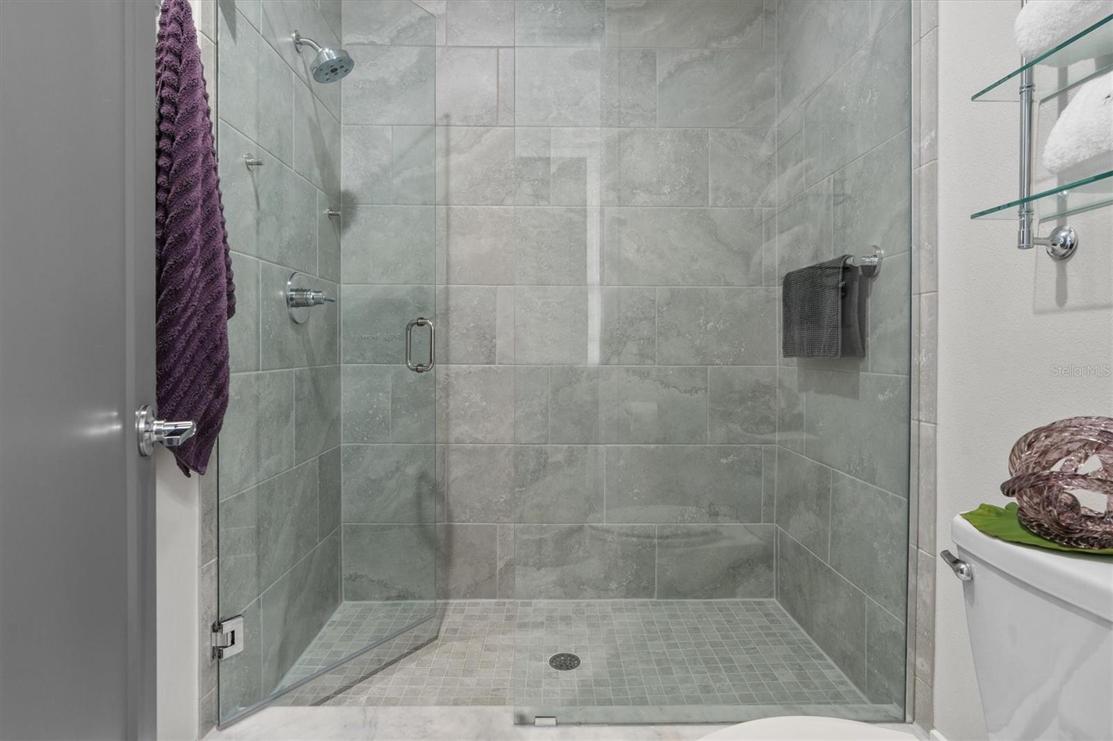 Image 41 of 54 For 946 Highland Avenue 27