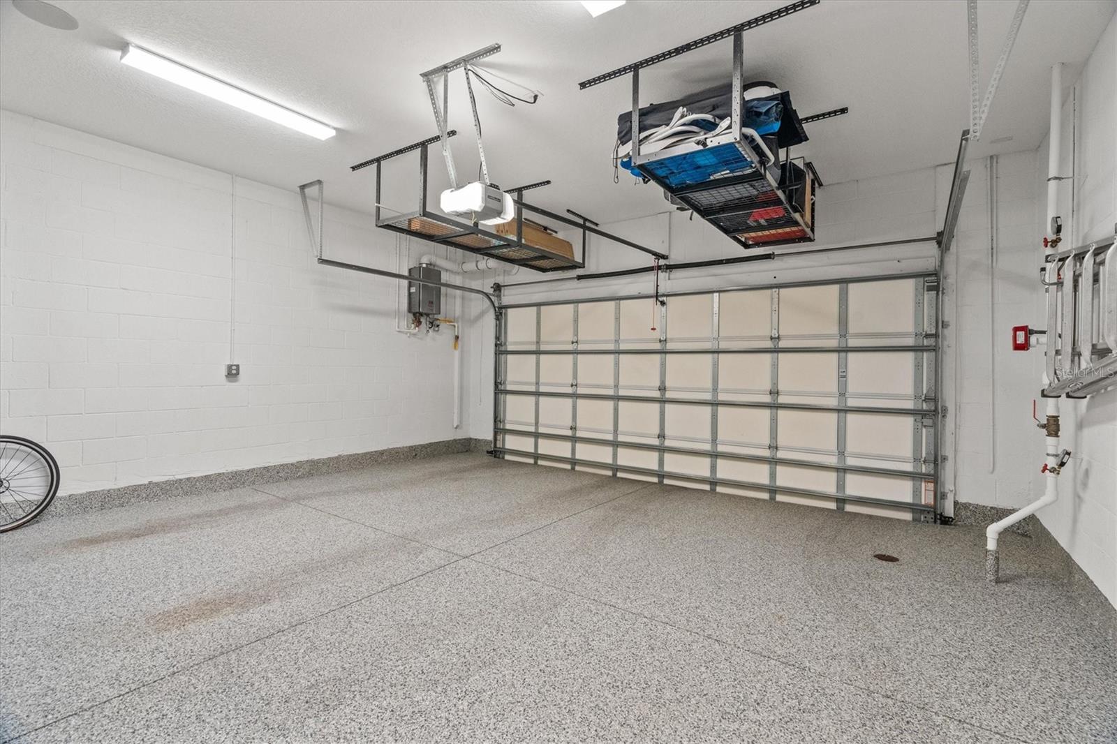 Image 7 of 54 For 946 Highland Avenue 27