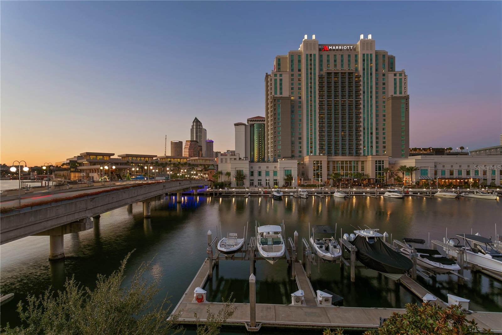 Image 15 of 60 For 700 Harbour Island Boulevard 218