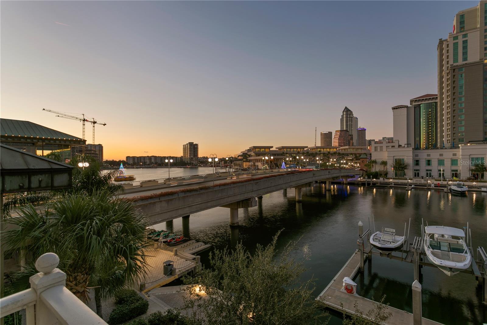 Image 45 of 60 For 700 Harbour Island Boulevard 218