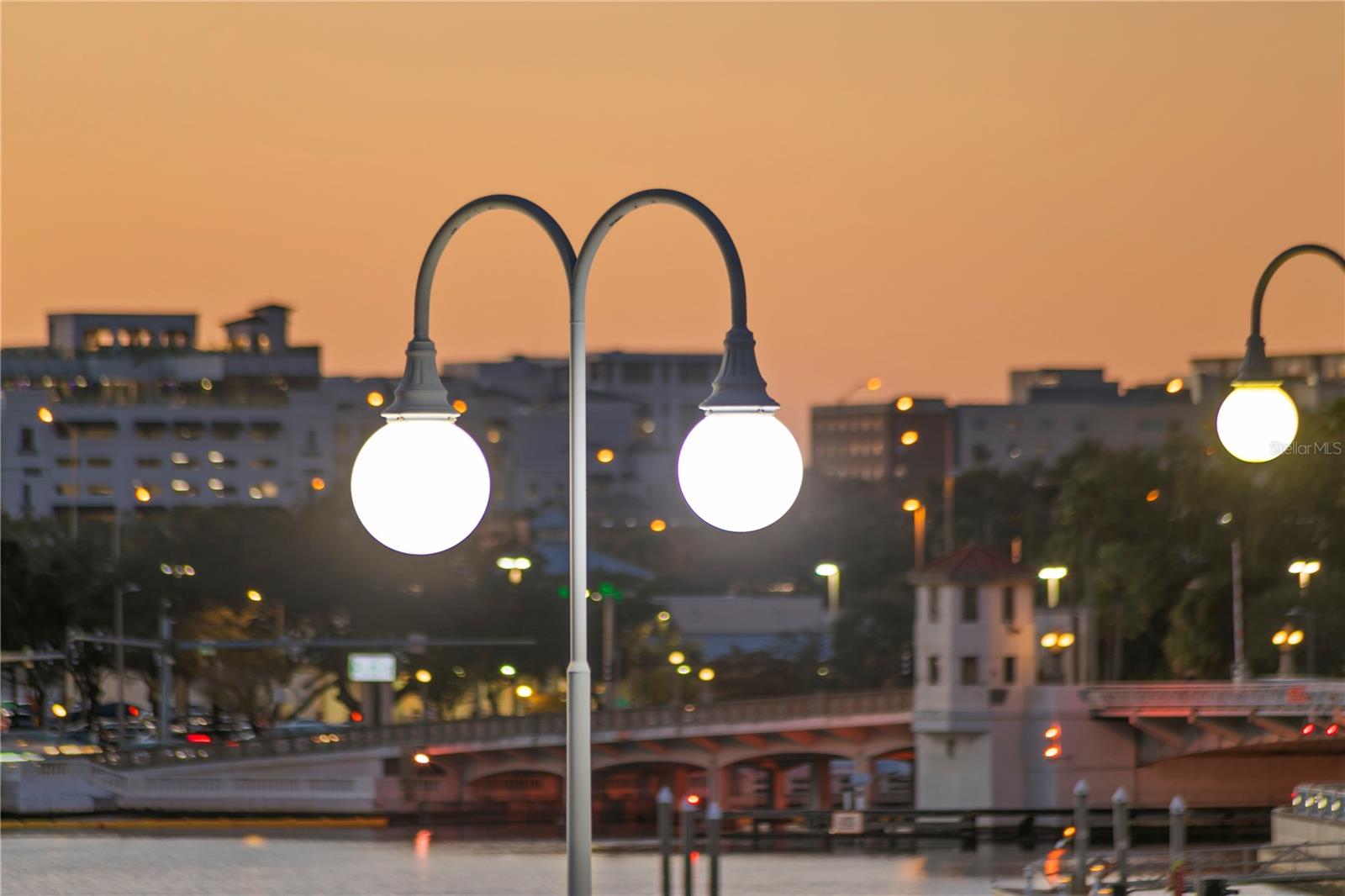 Image 46 of 60 For 700 Harbour Island Boulevard 218