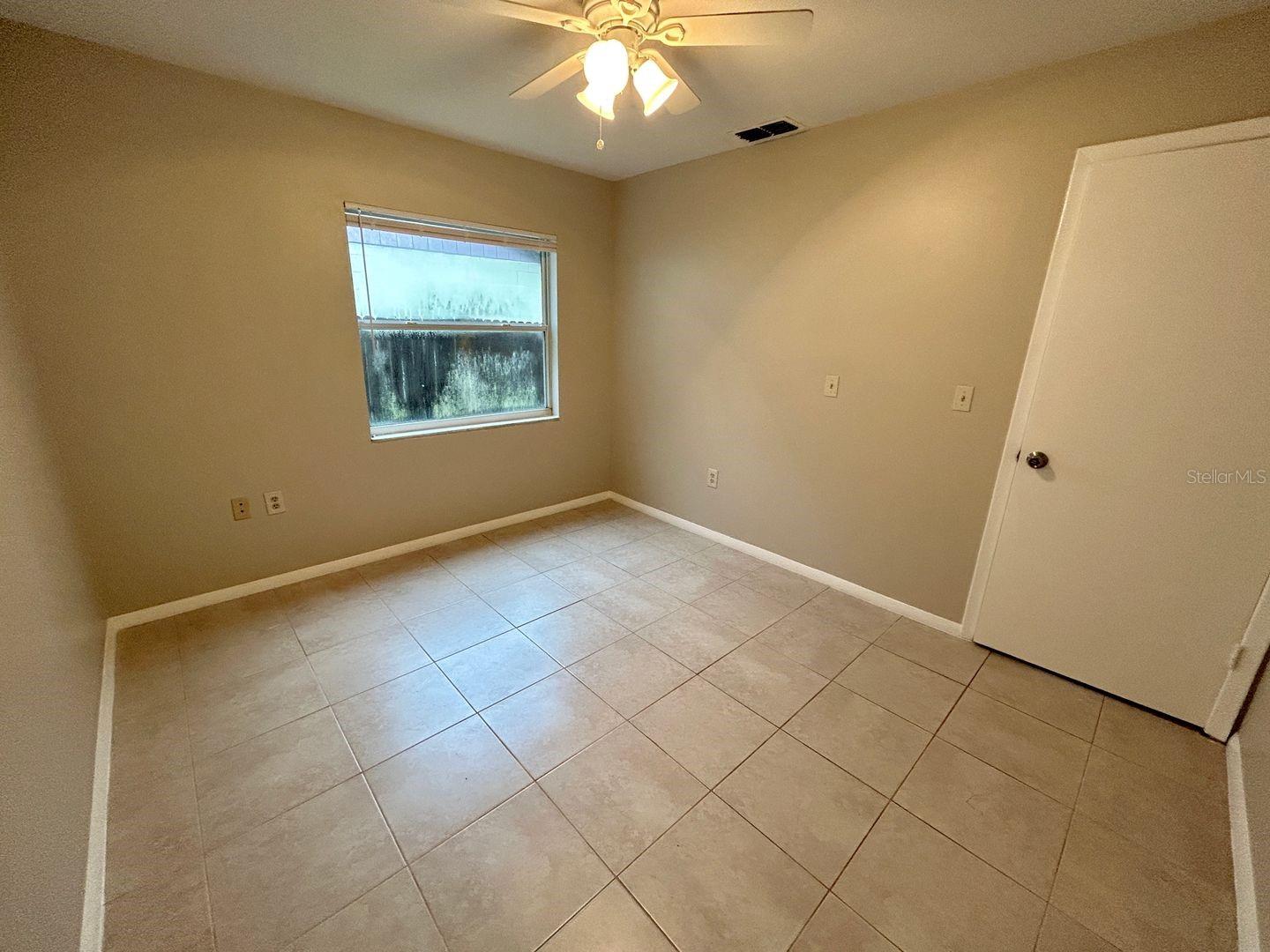 Image 22 of 27 For 1042 Axlewood Circle