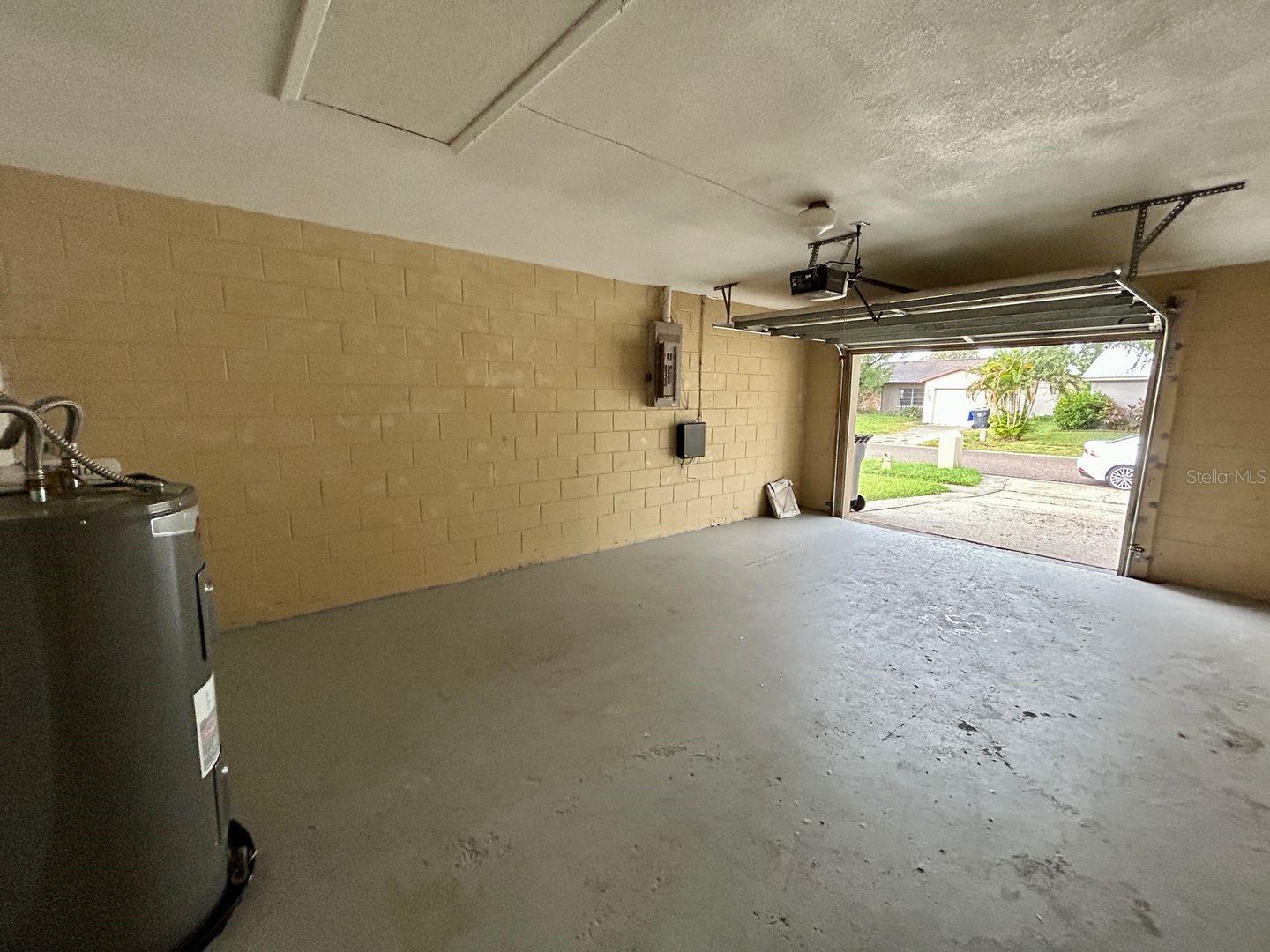 Image 25 of 27 For 1042 Axlewood Circle