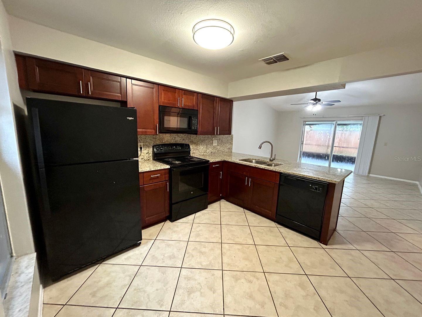 Image 7 of 27 For 1042 Axlewood Circle