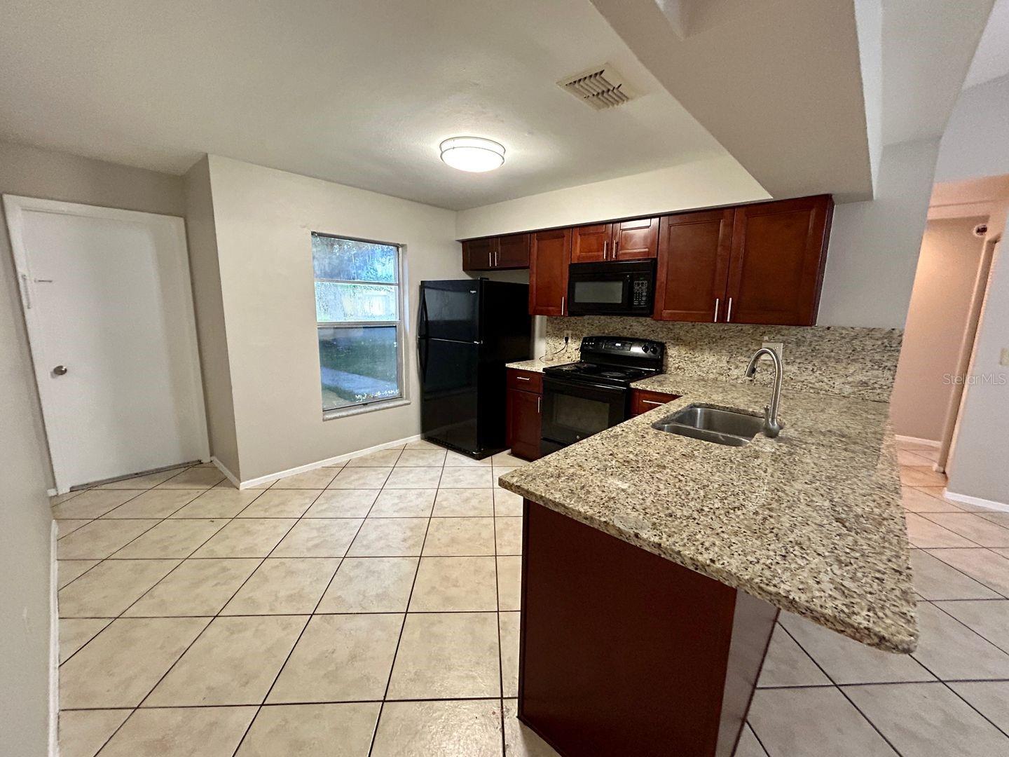 Image 9 of 27 For 1042 Axlewood Circle