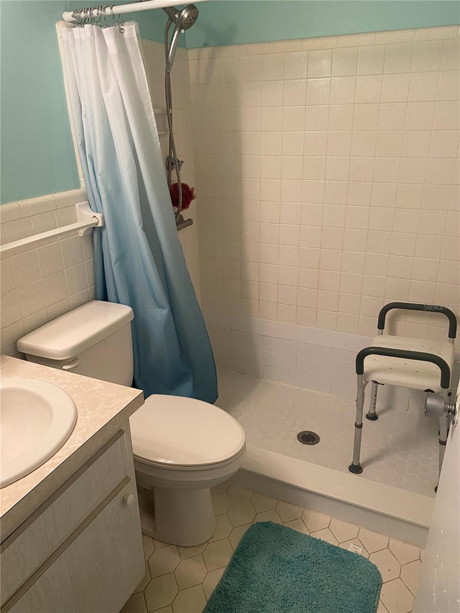 Image 16 of 29 For 11224 82nd Avenue 210