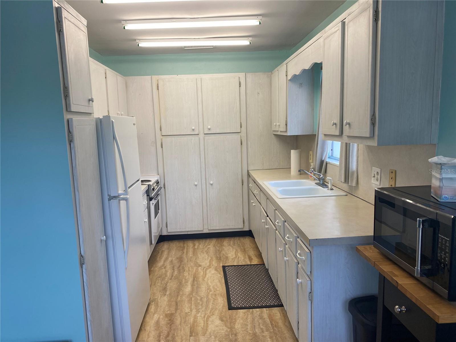 Image 6 of 29 For 11224 82nd Avenue 210