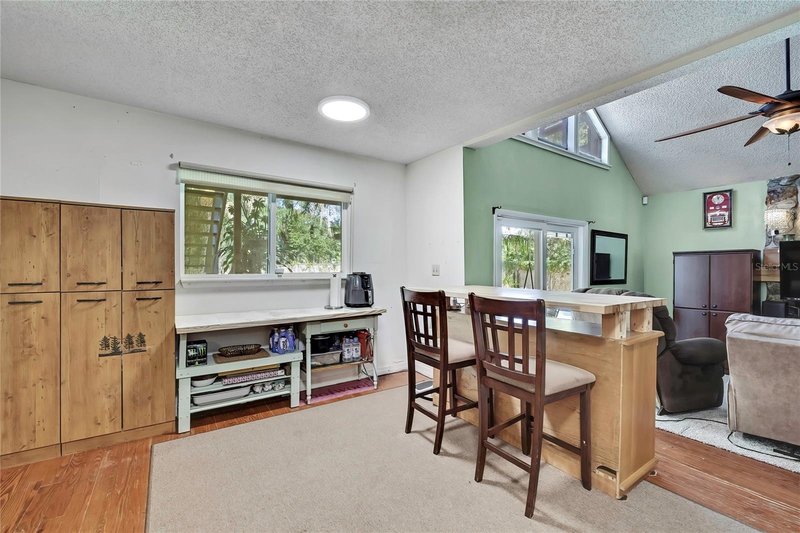 Listing photo id 12 for 4712 Temple Heights Road