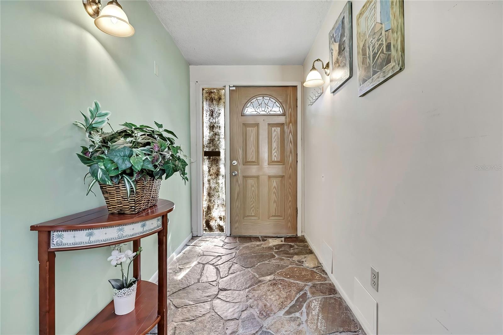 Listing photo id 5 for 4712 Temple Heights Road