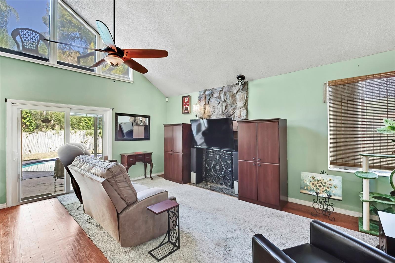 Listing photo id 6 for 4712 Temple Heights Road