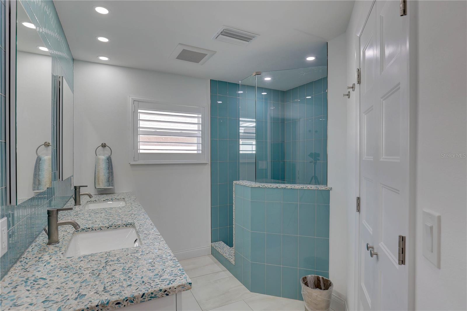 Image 31 of 71 For 4401 43rd Street S