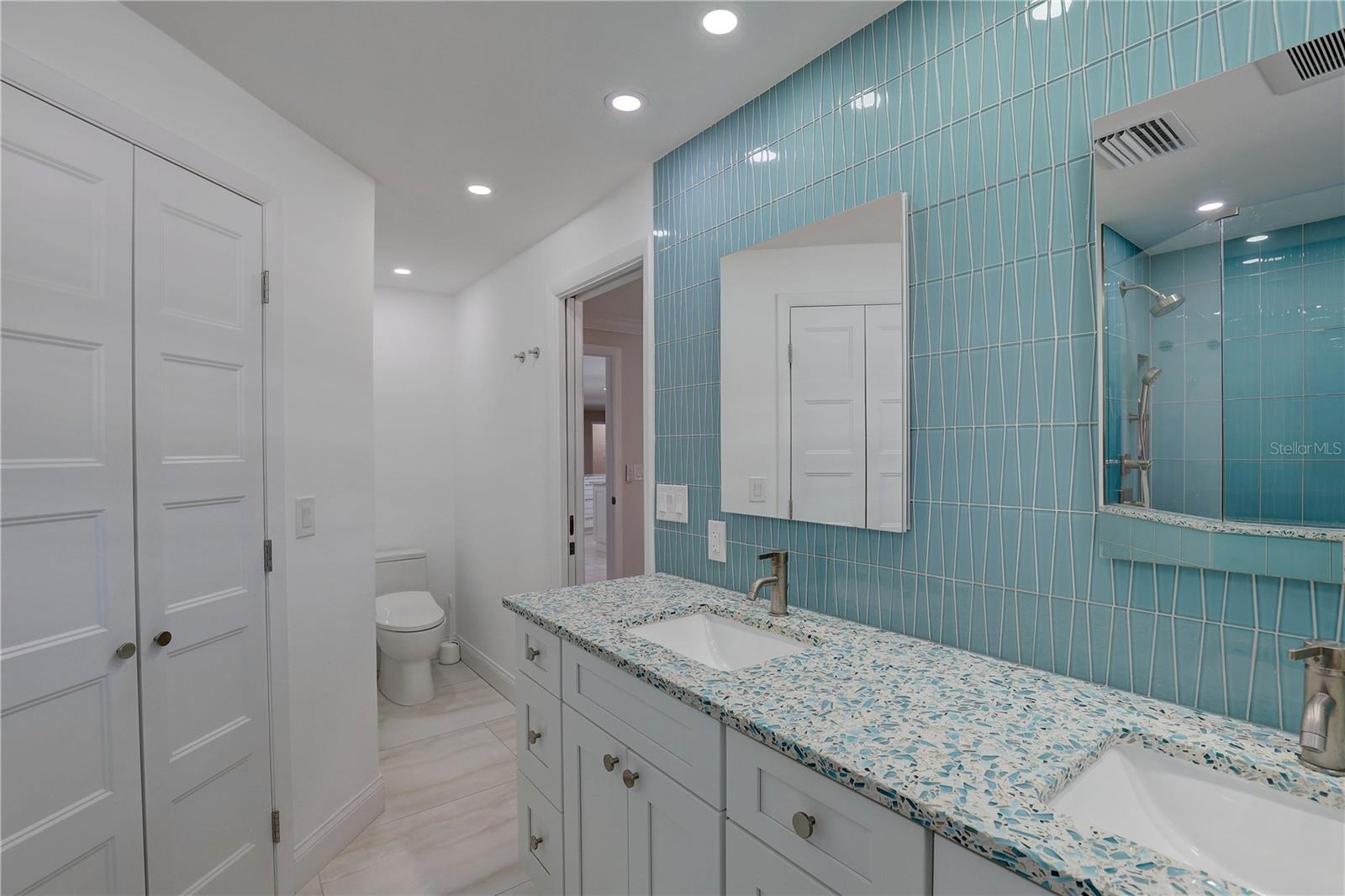 Image 33 of 71 For 4401 43rd Street S