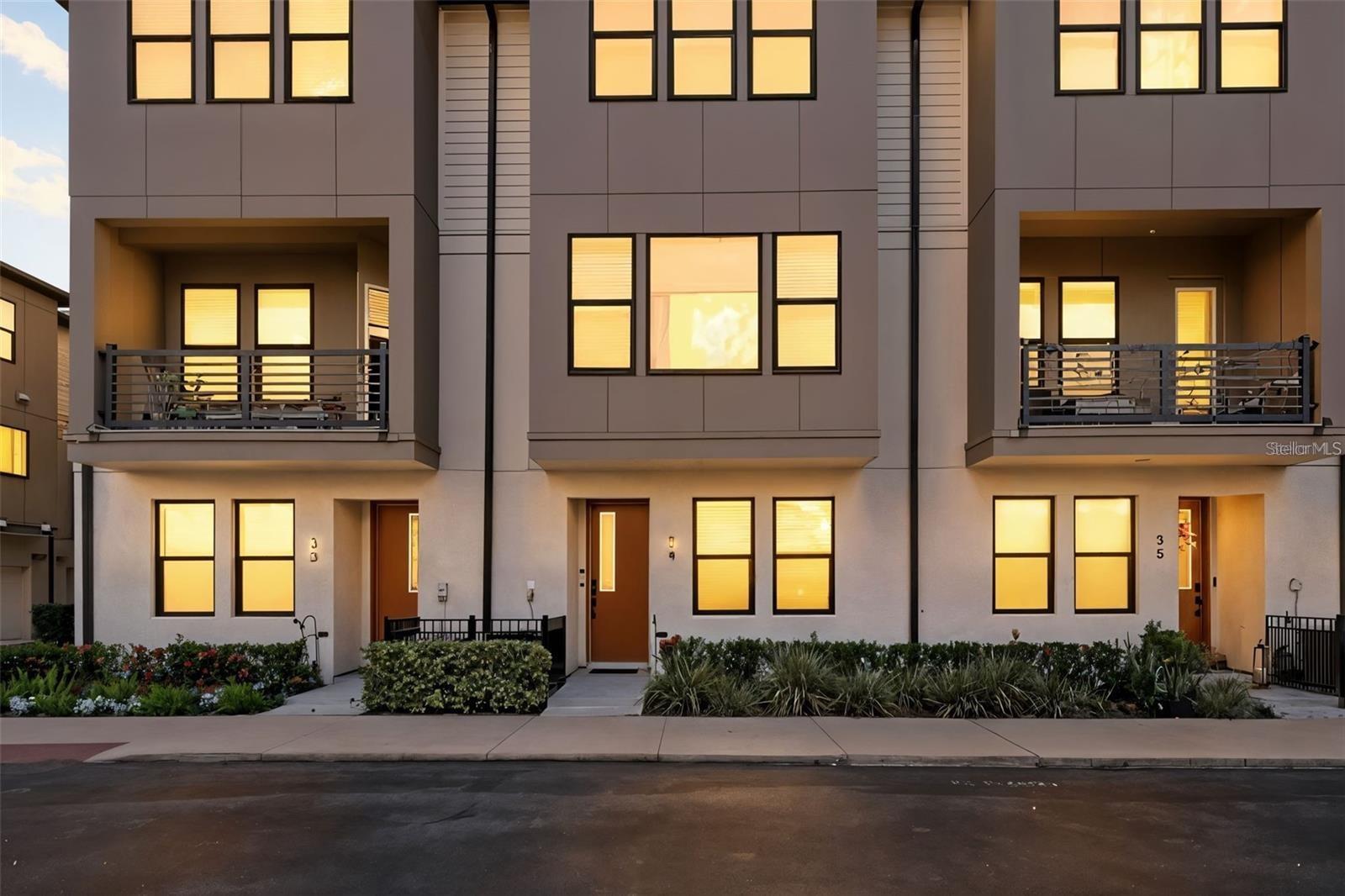 Image 27 of 29 For 2511 Grady Avenue 34