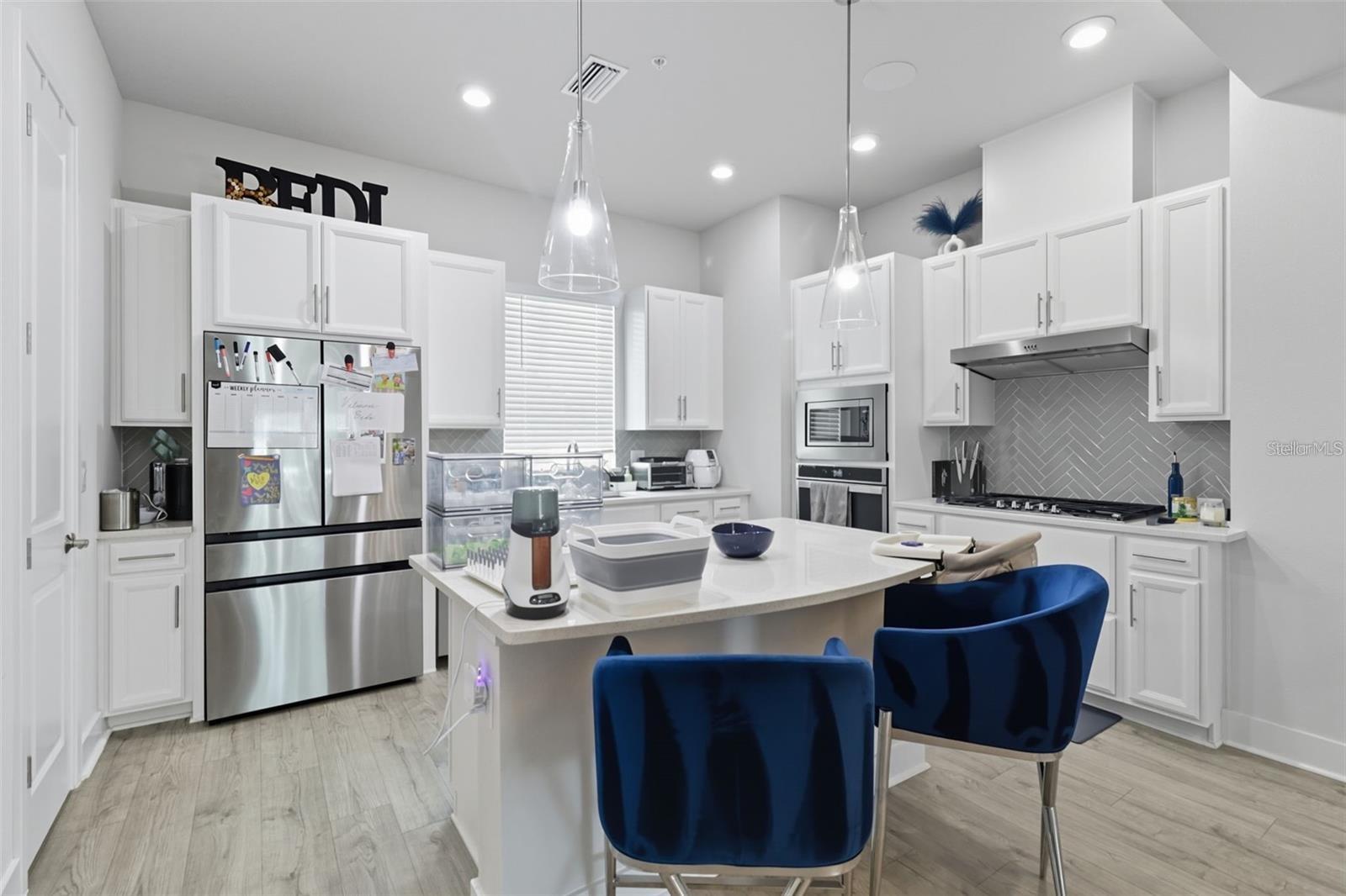 Image 5 of 29 For 2511 Grady Avenue 34