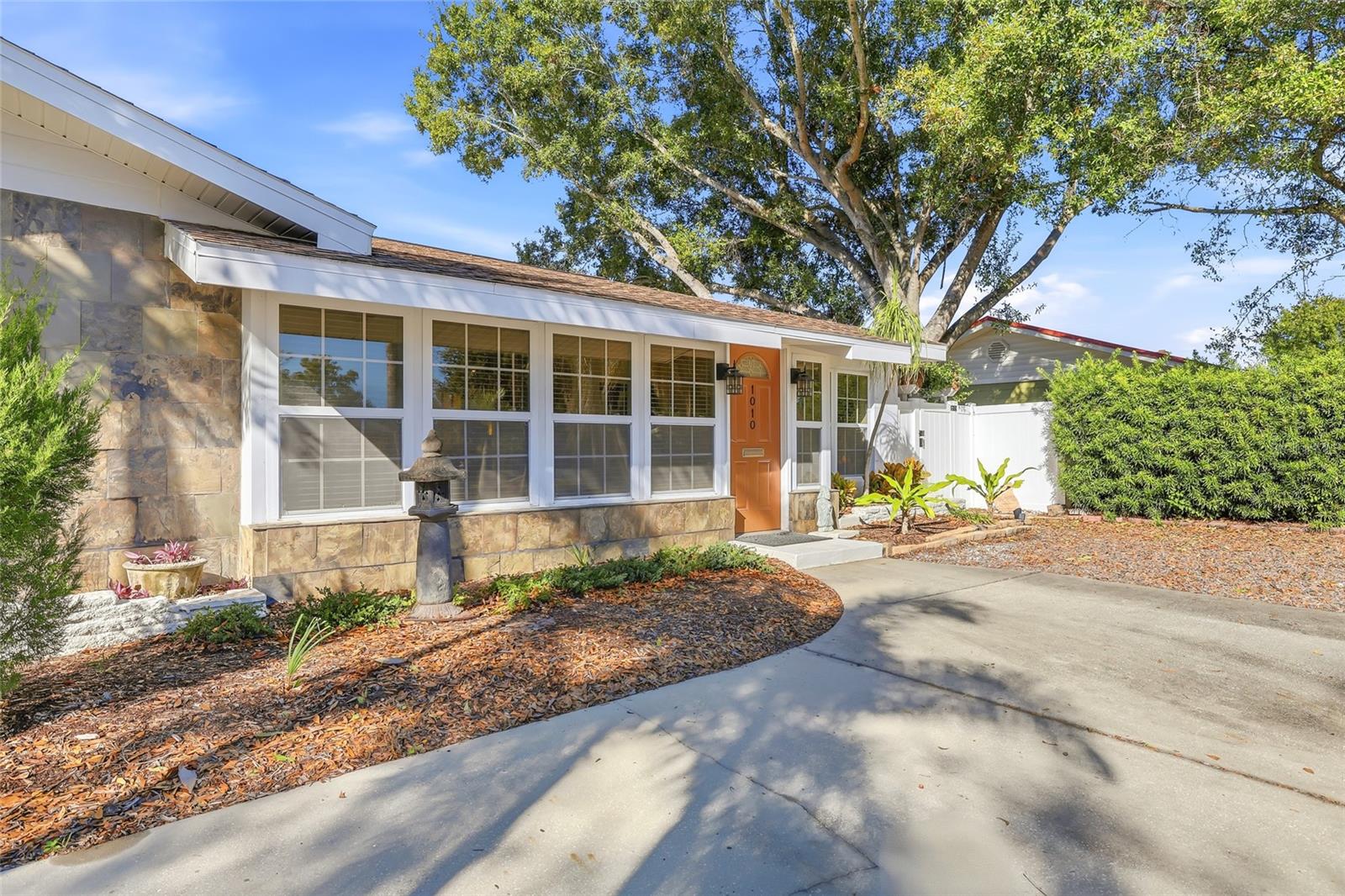 Image 3 of 43 For 1010 45th Street North