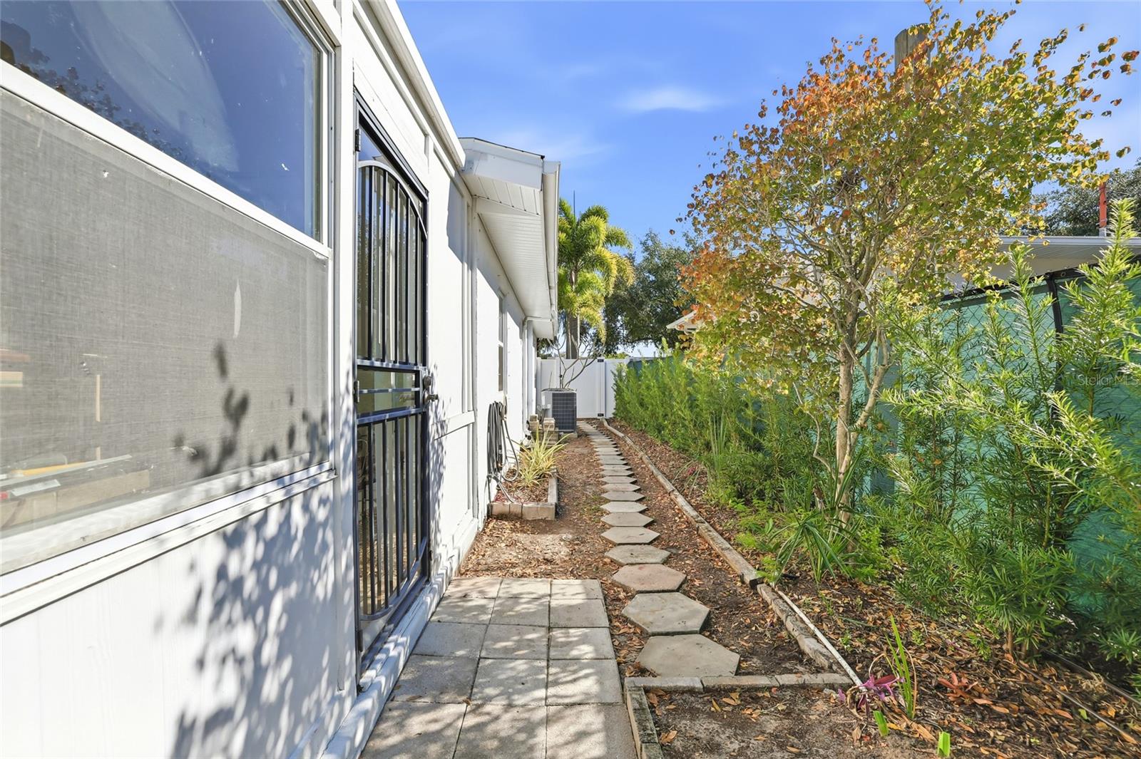 Image 40 of 43 For 1010 45th Street North