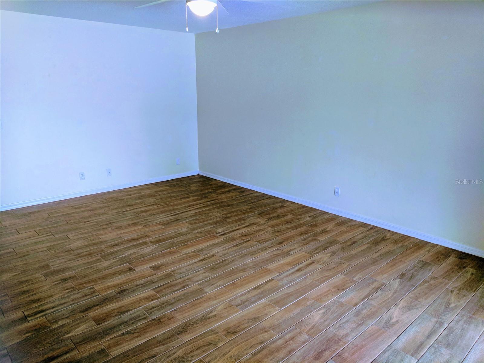 Image 19 of 27 For 3330 Spy Tower Court