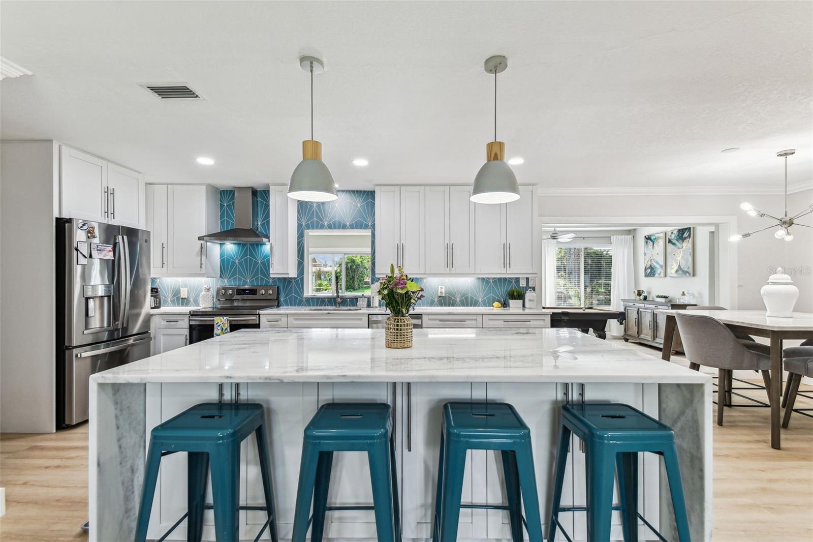 Image 12 of 62 For 3922 Fontainebleau Drive