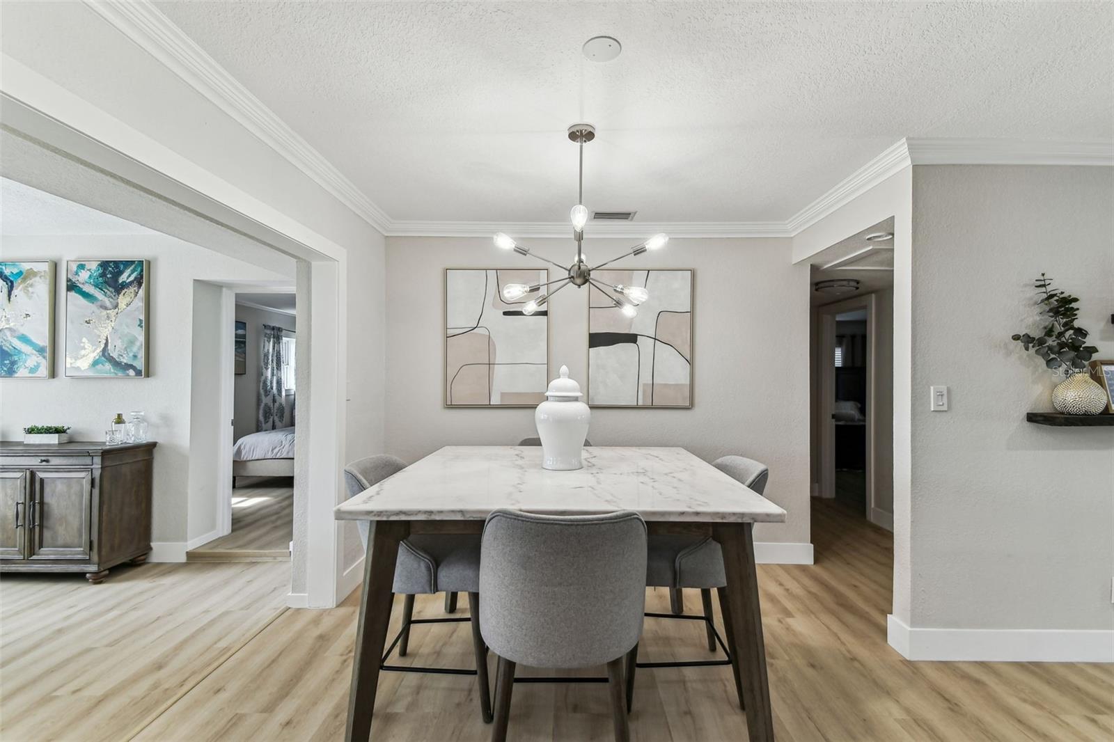 Image 20 of 62 For 3922 Fontainebleau Drive