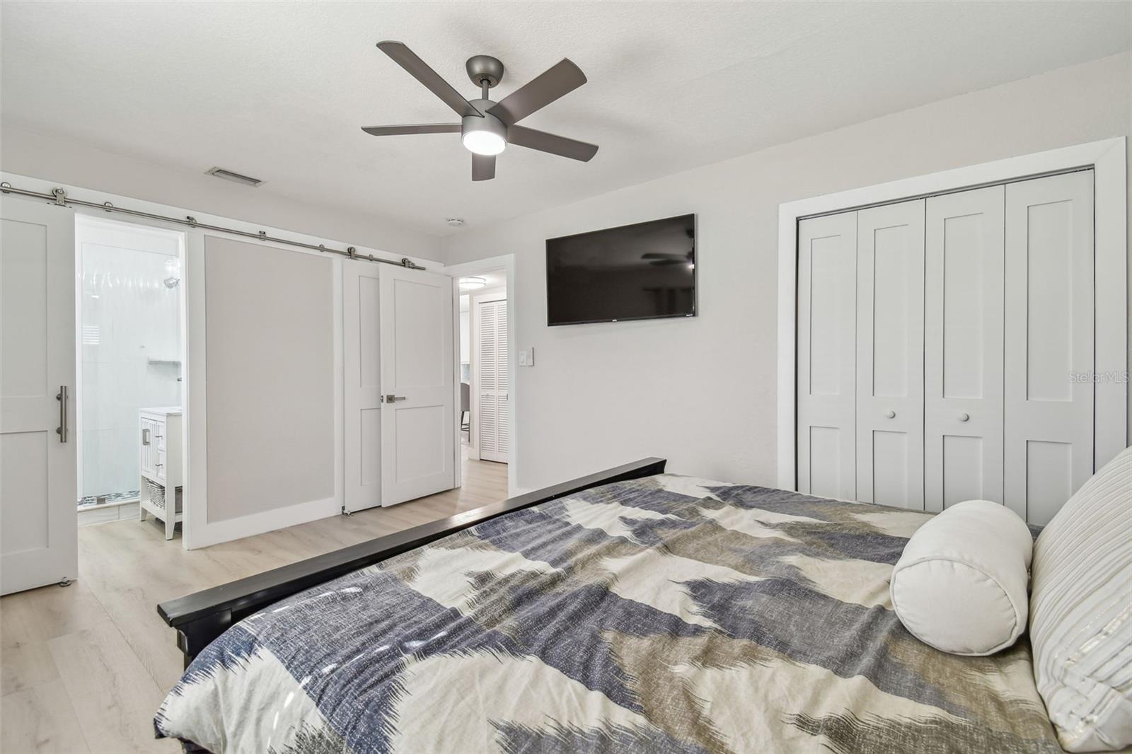 Image 24 of 62 For 3922 Fontainebleau Drive