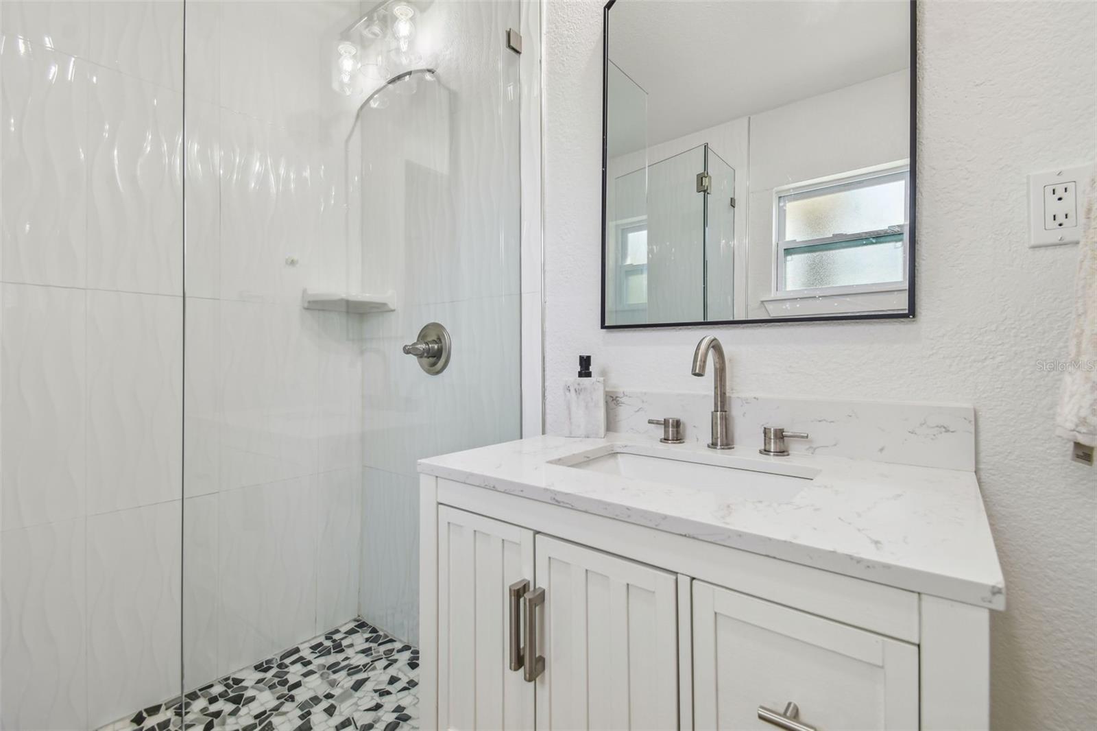 Image 25 of 62 For 3922 Fontainebleau Drive