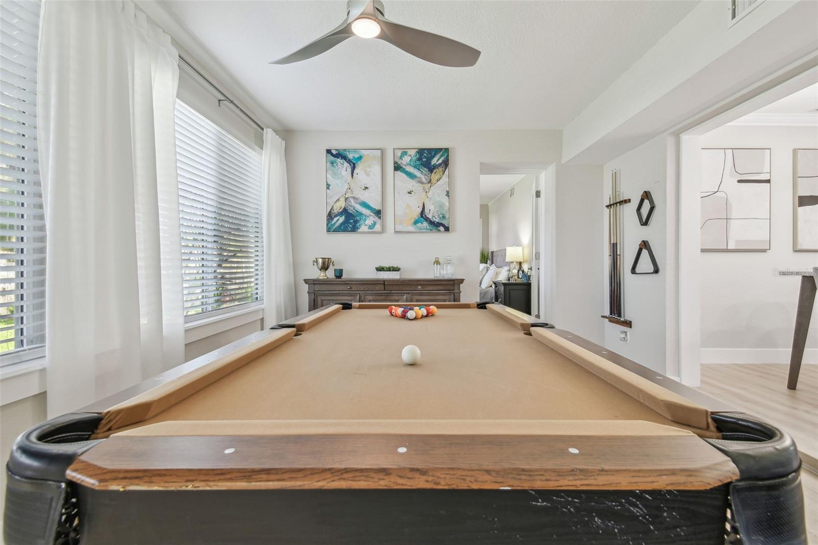 Image 33 of 62 For 3922 Fontainebleau Drive