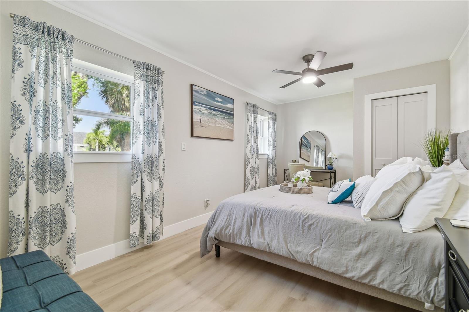 Image 38 of 62 For 3922 Fontainebleau Drive