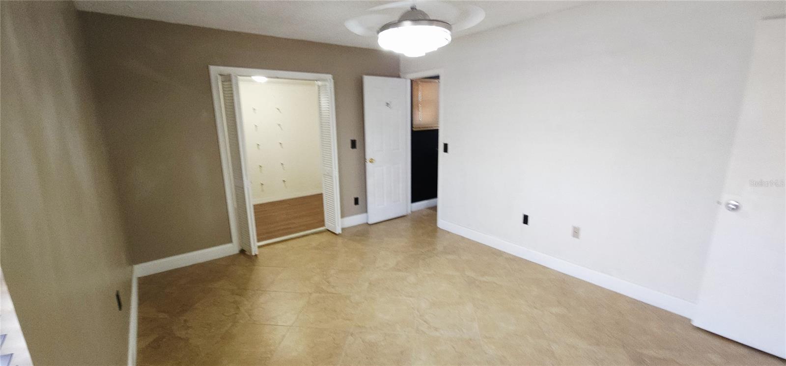 Image 15 of 27 For 4703 Cypress Tree Drive