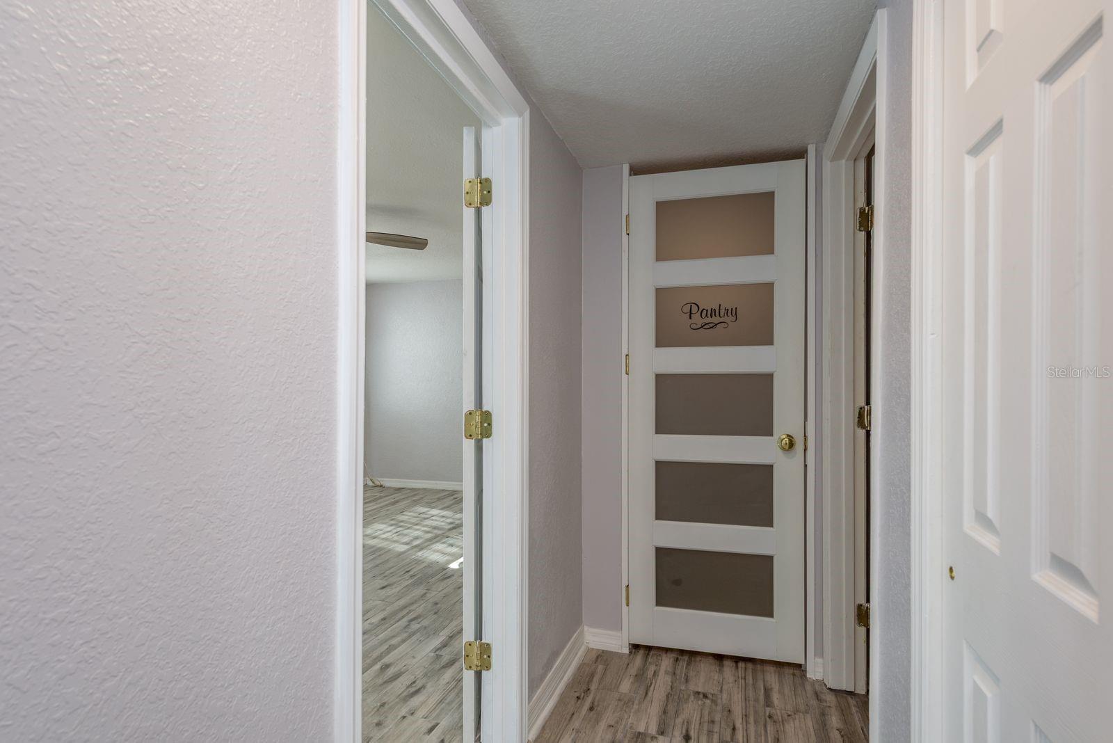 Image 20 of 29 For 819 10th Street Sw A