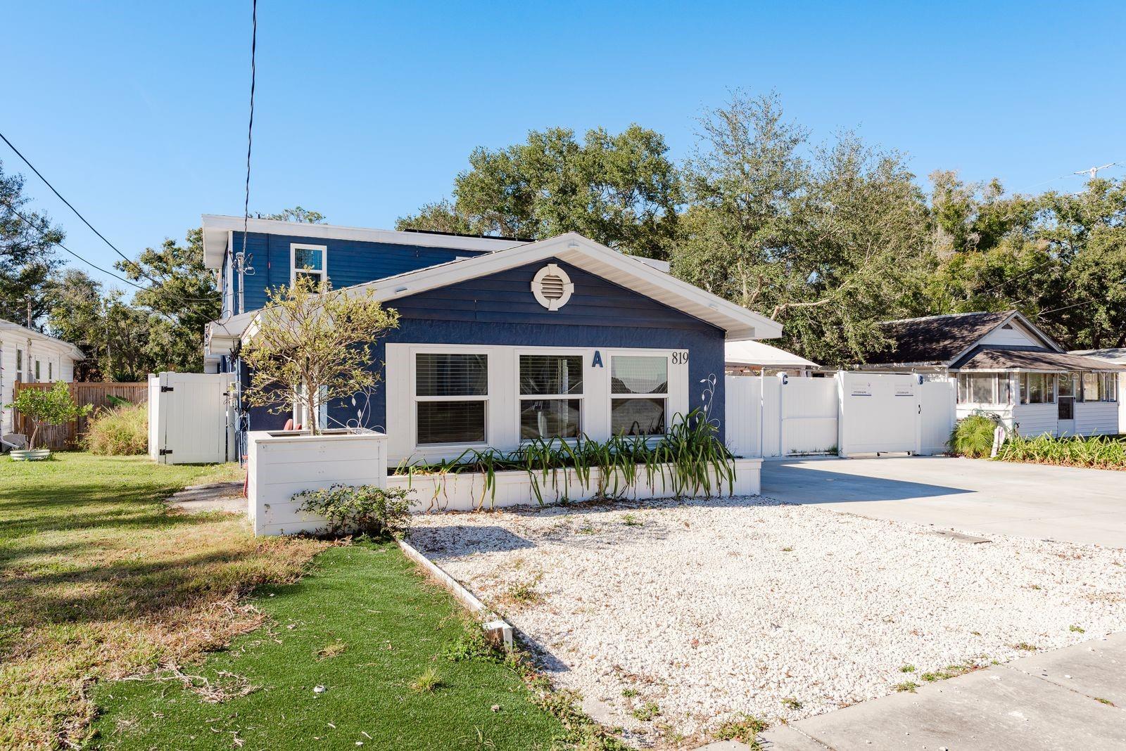 Image 3 of 29 For 819 10th Street Sw A