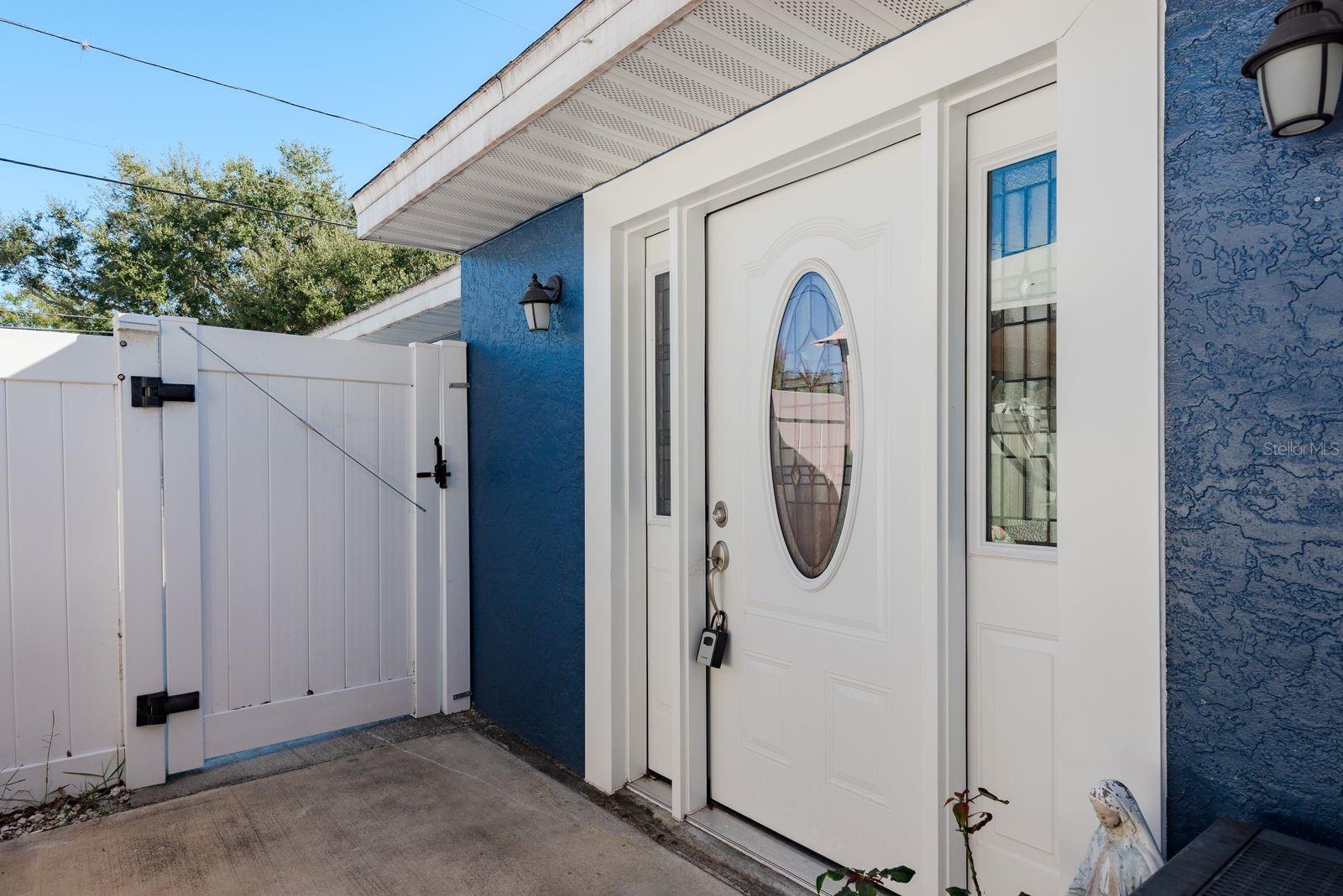 Image 9 of 29 For 819 10th Street Sw A