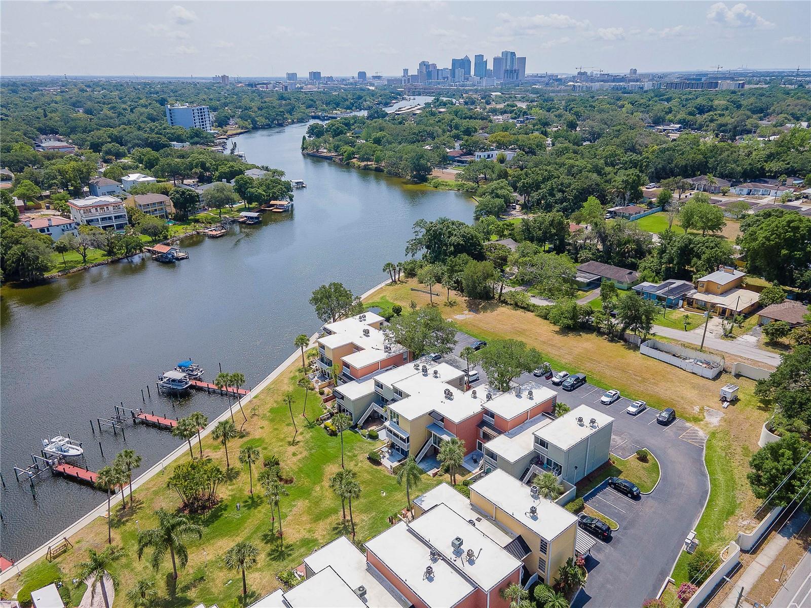 Image 22 of 26 For 2424 Tampa Bay Boulevard D205