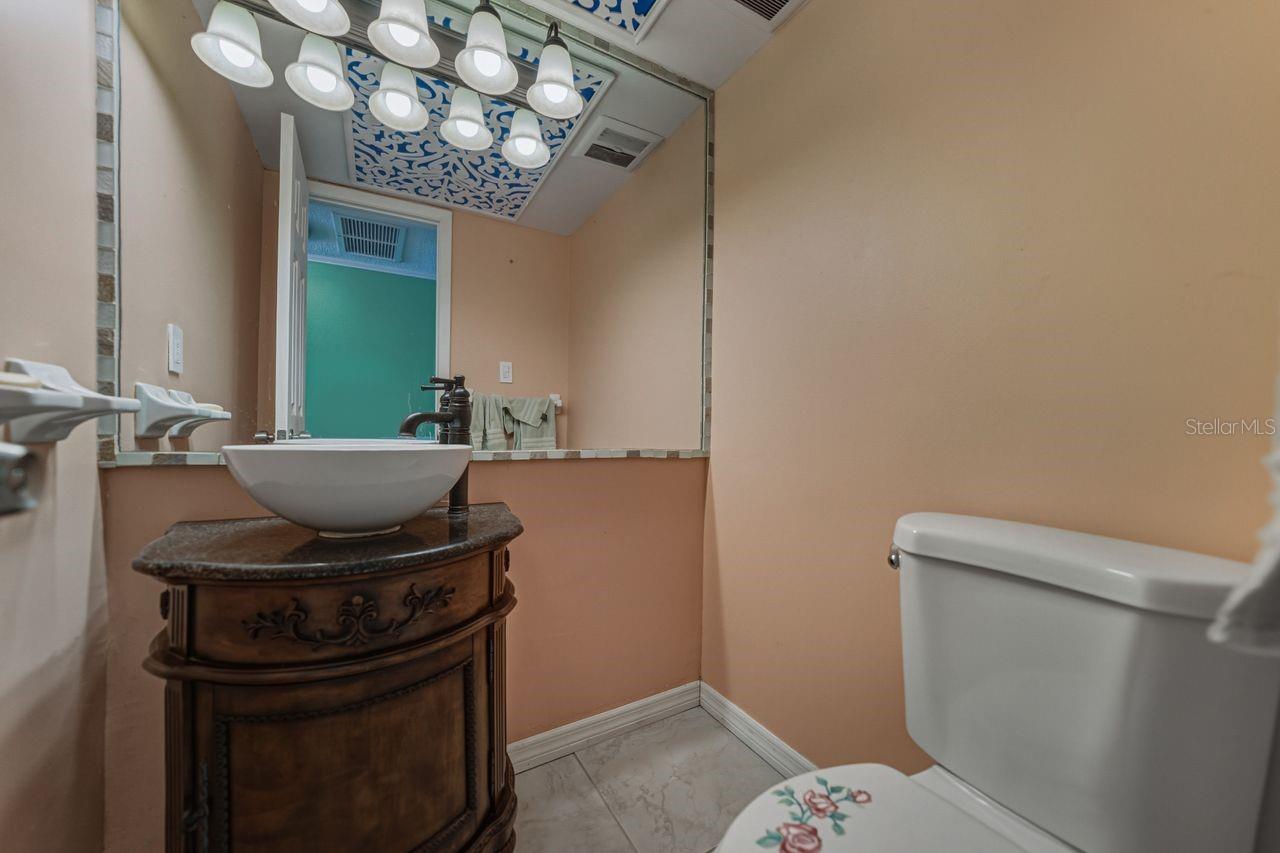 Image 6 of 26 For 2424 Tampa Bay Boulevard D205