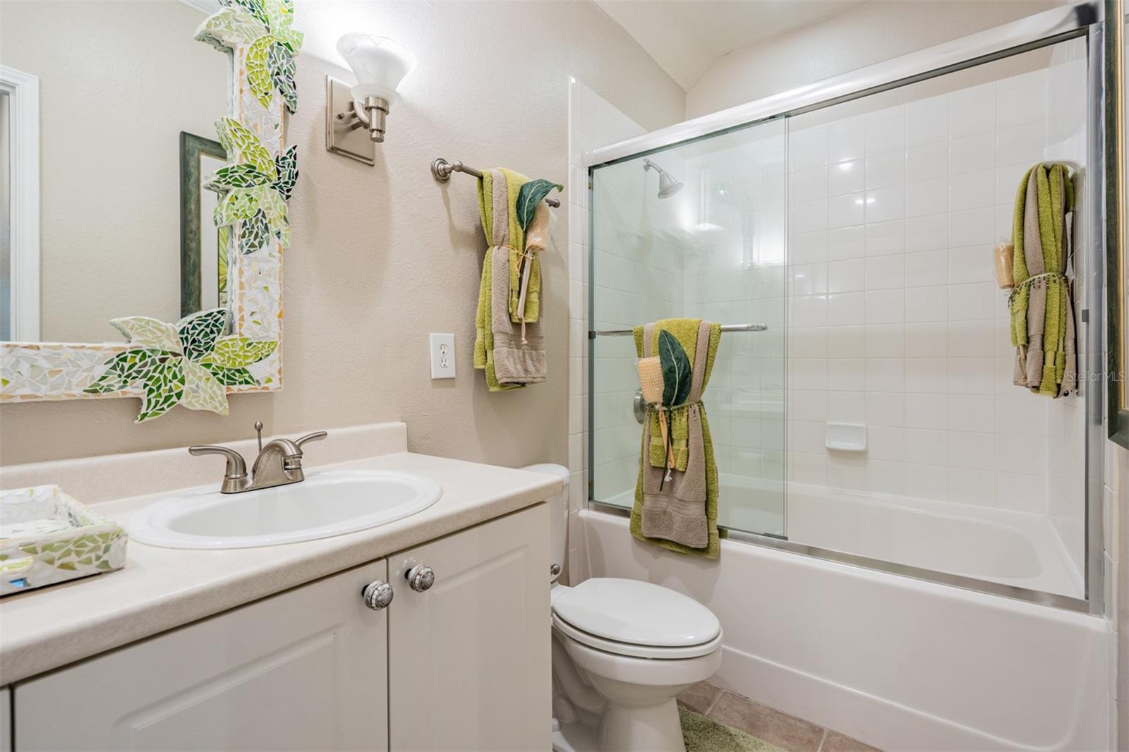 Image 19 of 54 For 2148 Chianti Place 13-0139