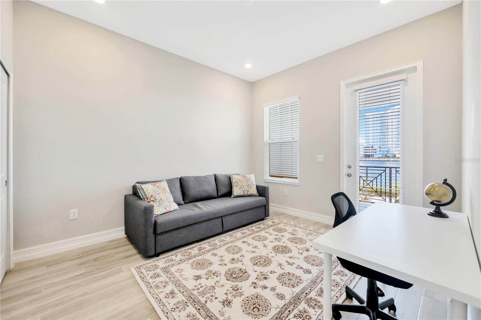 Image 10 of 46 For 5351 Bridge Street 100