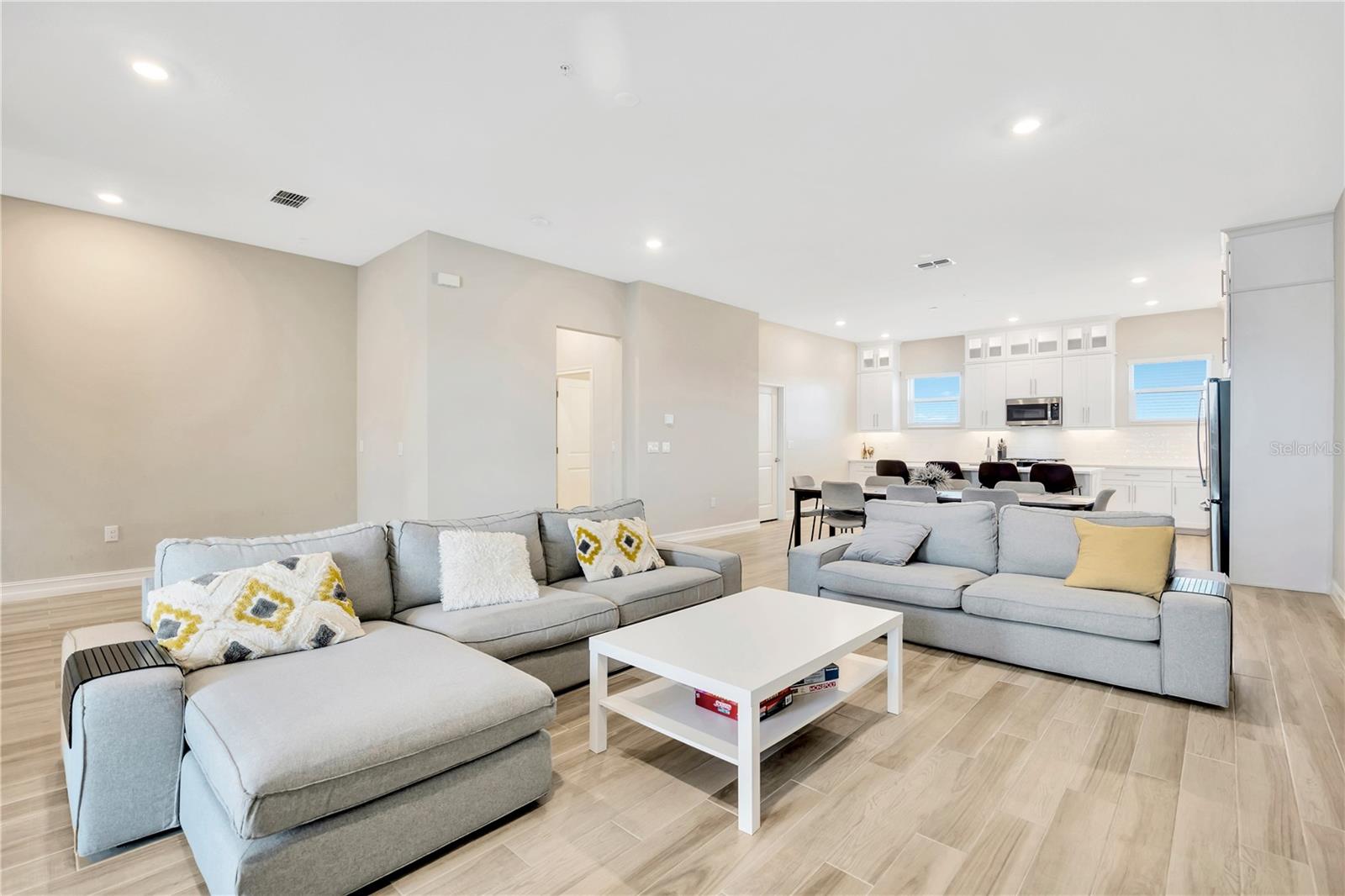 Image 15 of 46 For 5351 Bridge Street 100