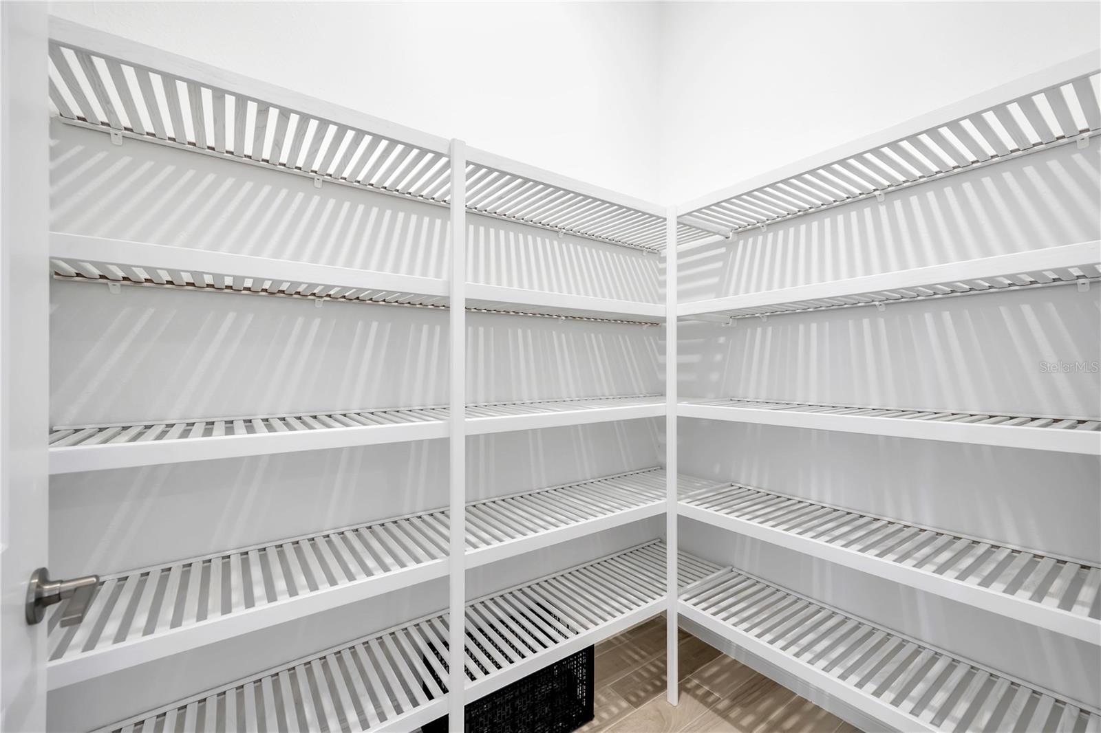 Image 21 of 46 For 5351 Bridge Street 100