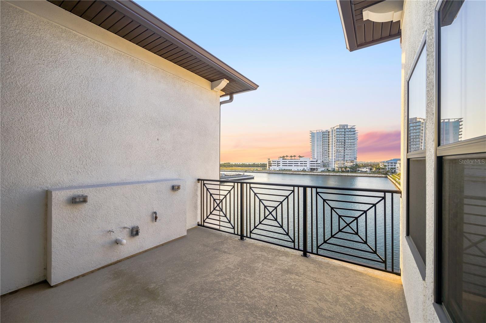 Image 30 of 46 For 5351 Bridge Street 100