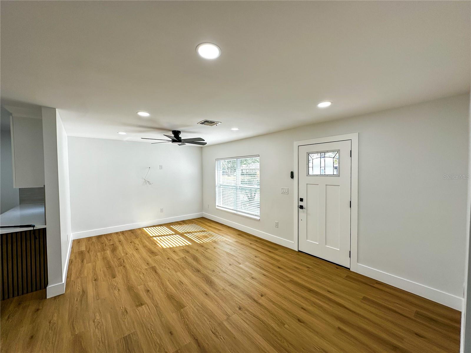 Image 18 of 27 For 4105 Knights Avenue