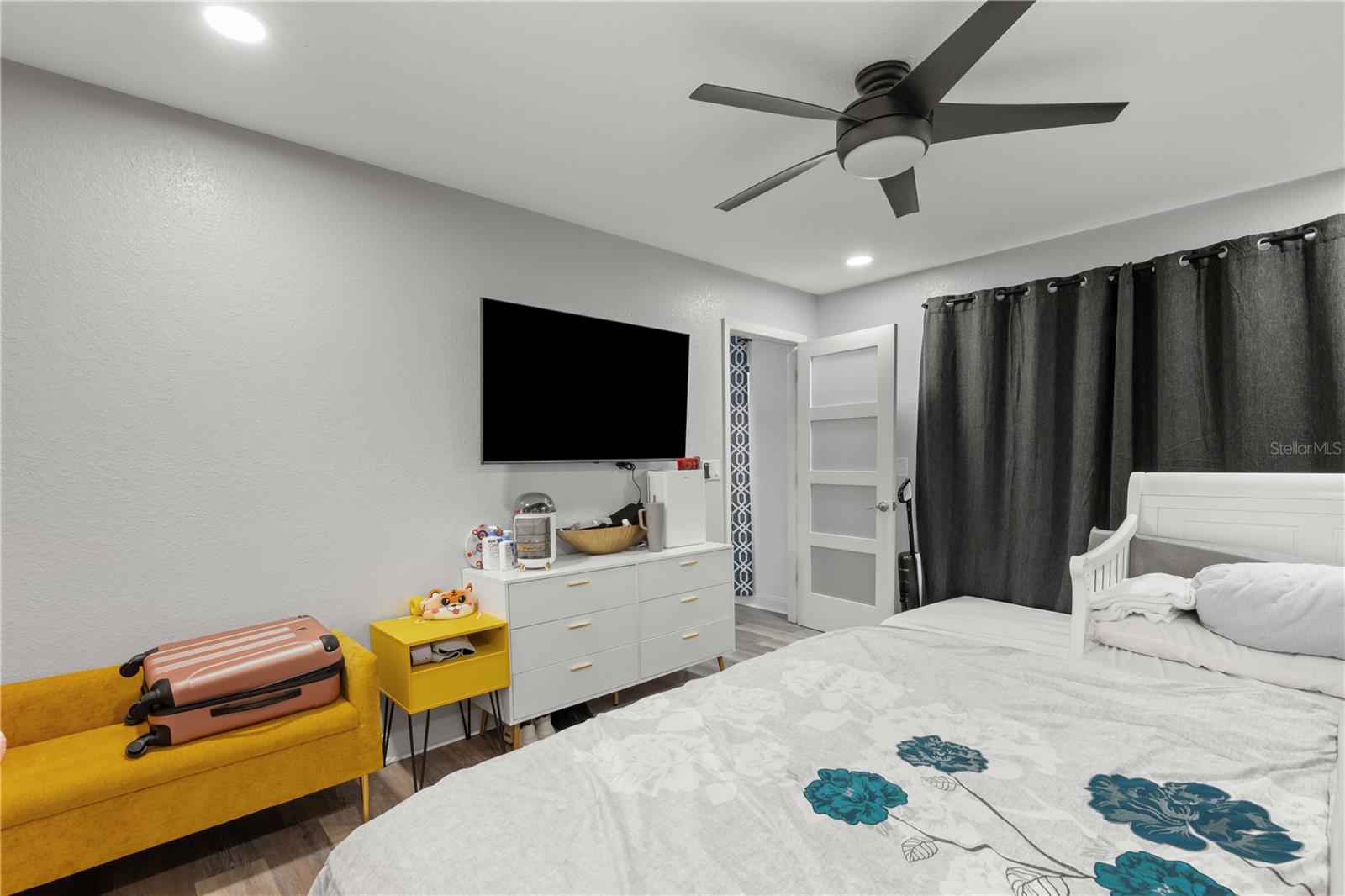 Listing photo id 24 for 5298 Florentine Court