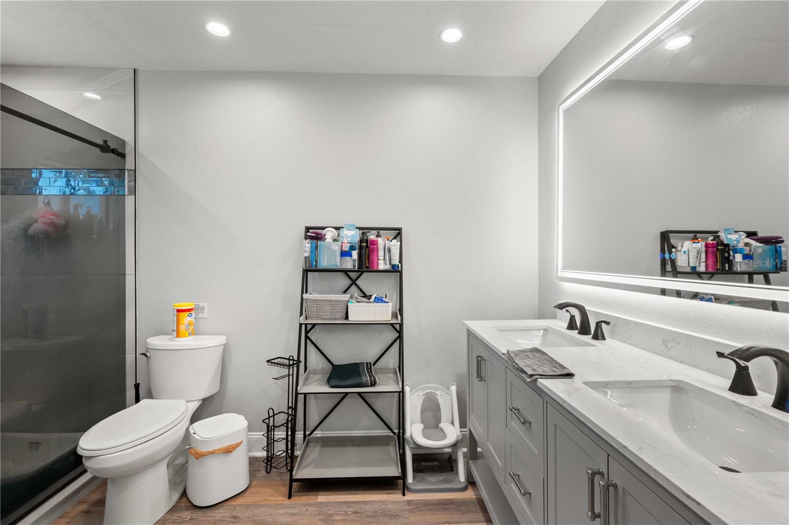 Listing photo id 26 for 5298 Florentine Court