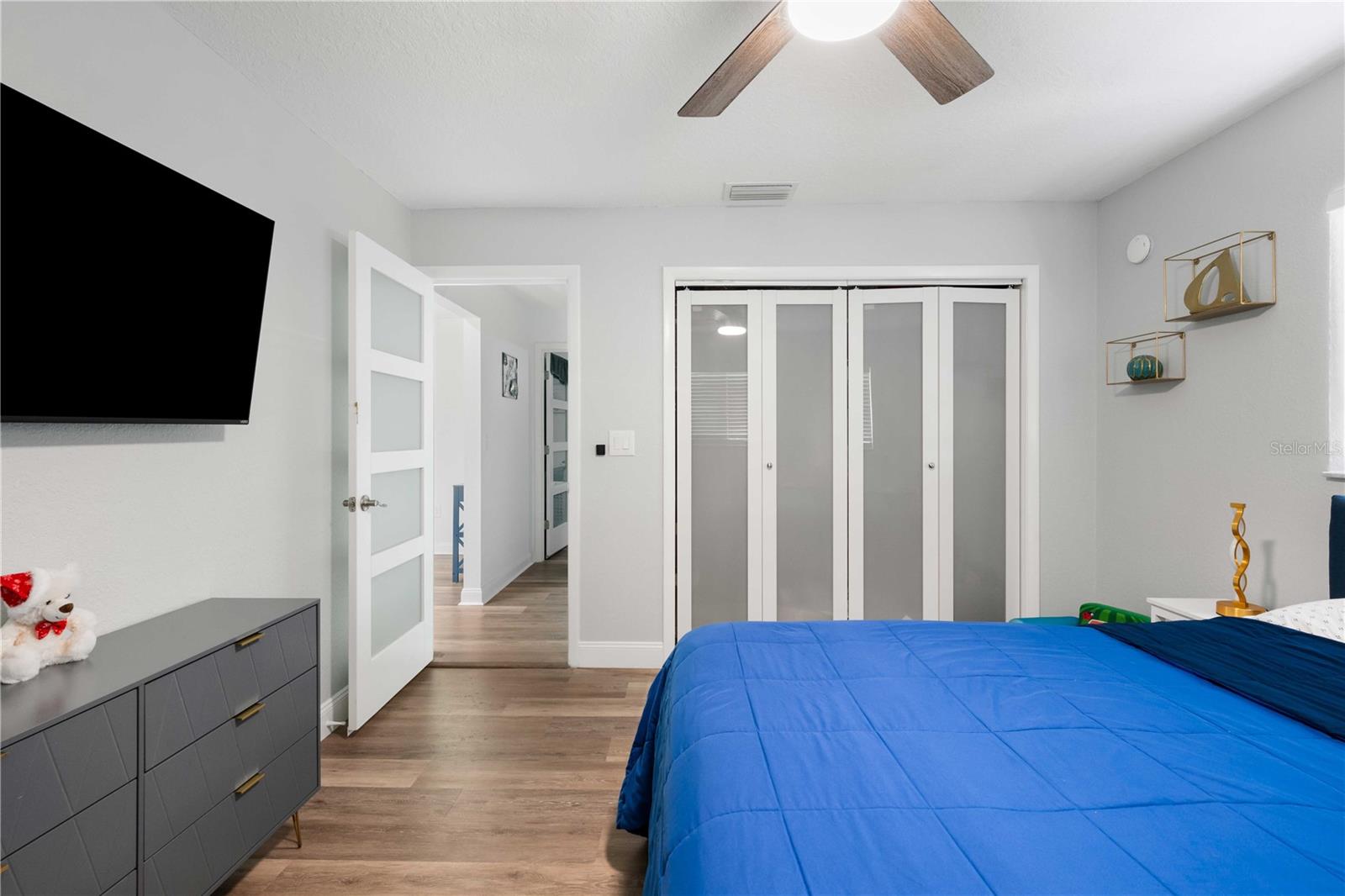 Listing photo id 29 for 5298 Florentine Court