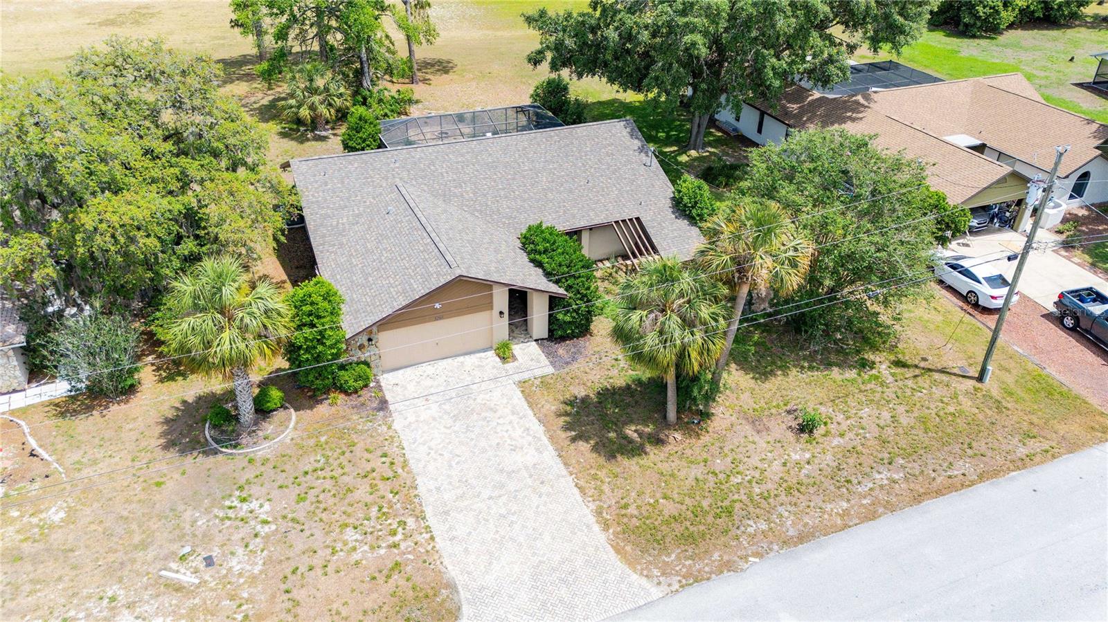 Listing photo id 4 for 5298 Florentine Court