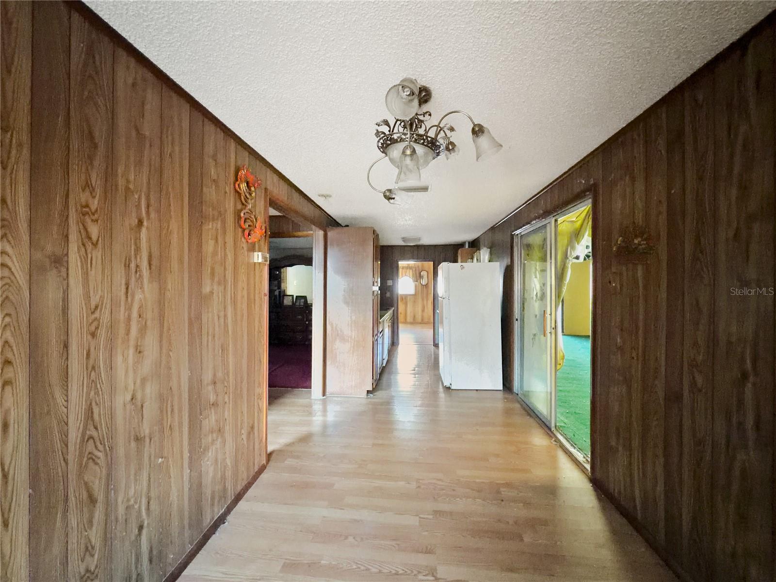 Image 4 of 7 For 909 Alicia Avenue 1-2