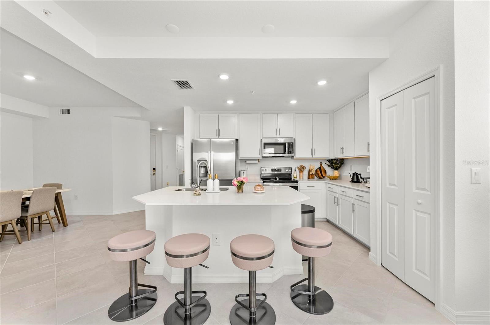 Image 11 of 93 For 12280 Wellen Golf Street 101