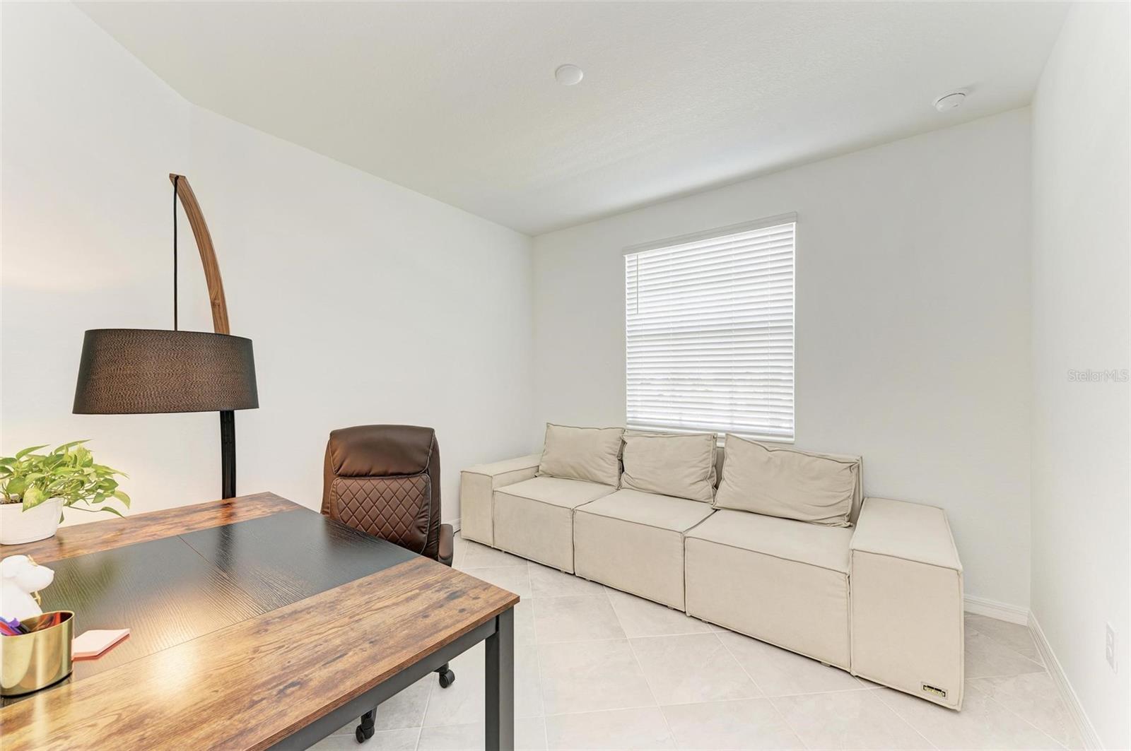 Image 21 of 93 For 12280 Wellen Golf Street 101